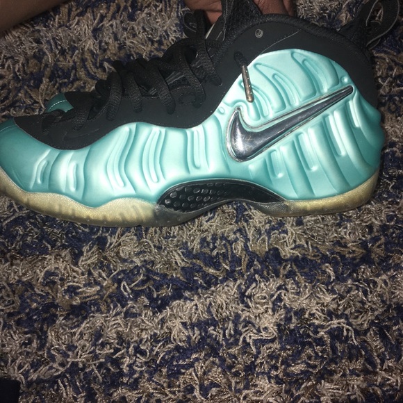 Shoes - Picture 3 of 6